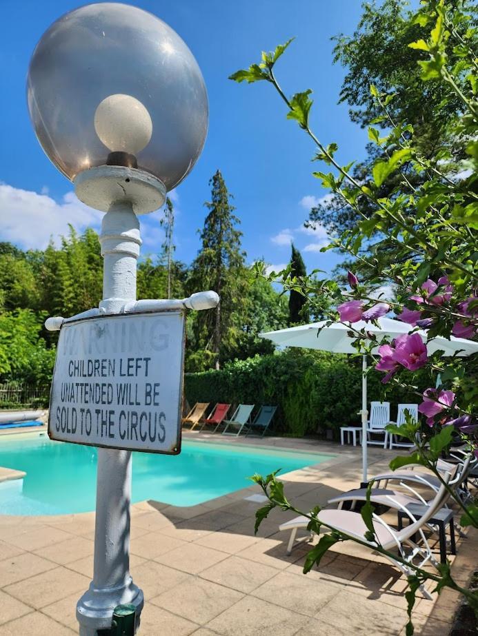 Gîte Le Bonheur Hiersac Exterior foto